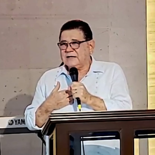 Pastor Fernando González